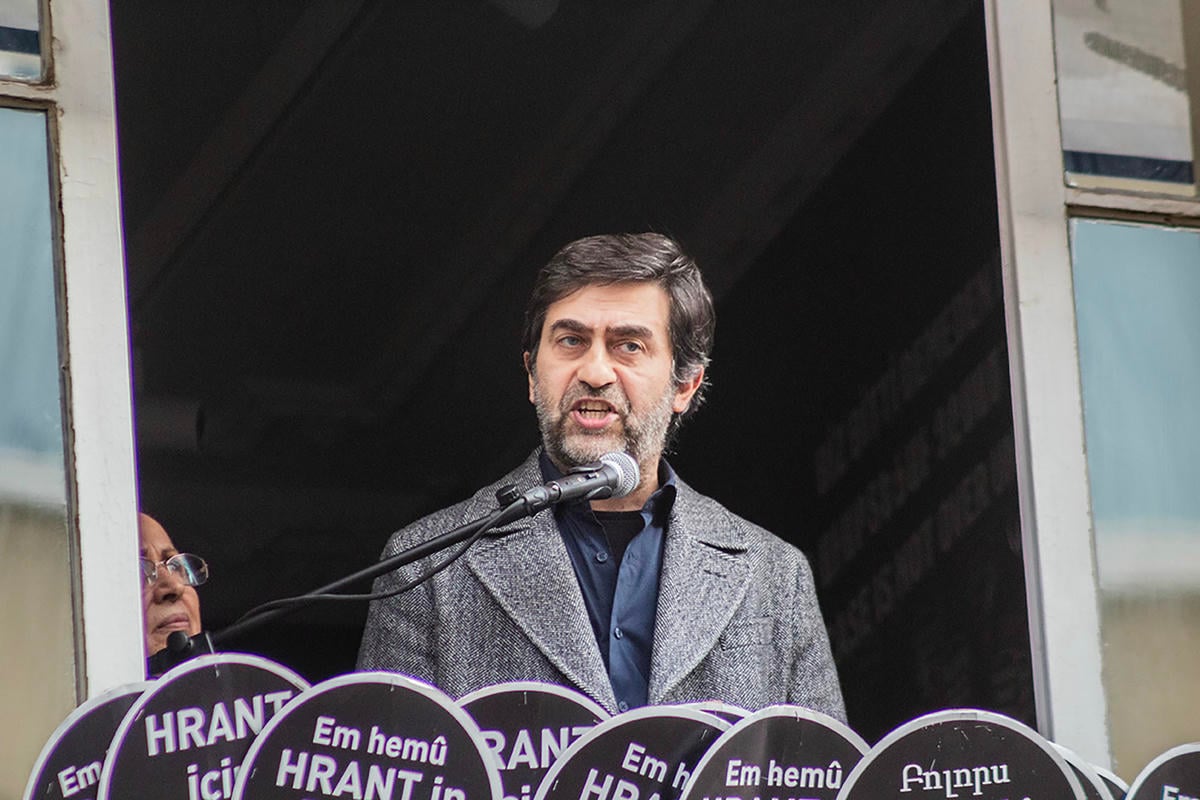 "İnsanlığın hikayesi değişmek zorunda ve biz onu değiştireceğiz"